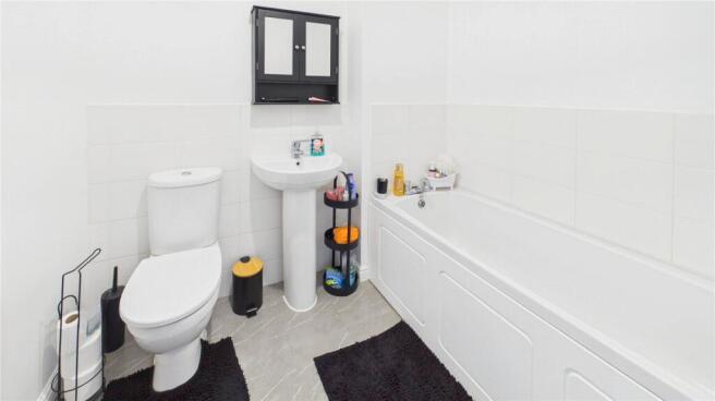 3 bed Semi-Detached for sale Image 6