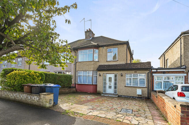 4-bed semi-detached on Parkfield Avenue, Harrow, £800,000