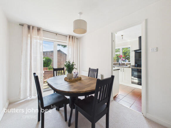 Wareham Drive, Crewe photo 4