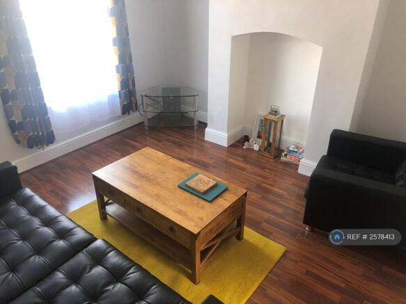 3 bed Terraced to rent Image 4