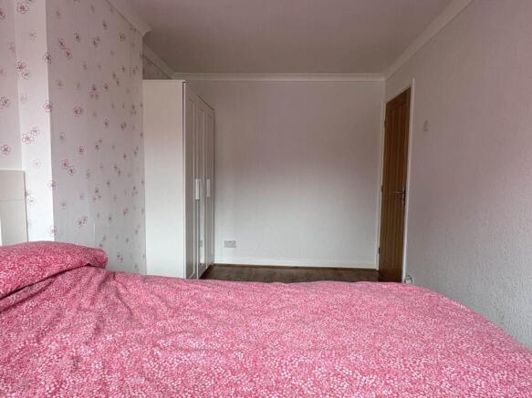 3 bed Semi-Detached for sale Image 8