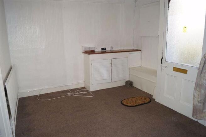 FRONT ROOM