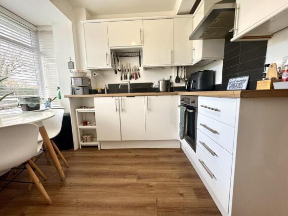 Kitchen/Dining Area