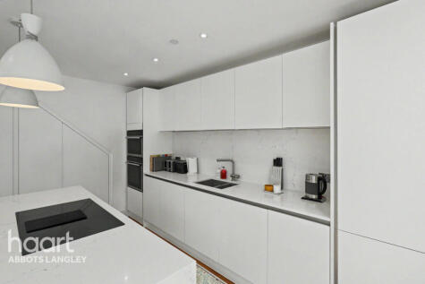 Woodside Mews, Leavesden