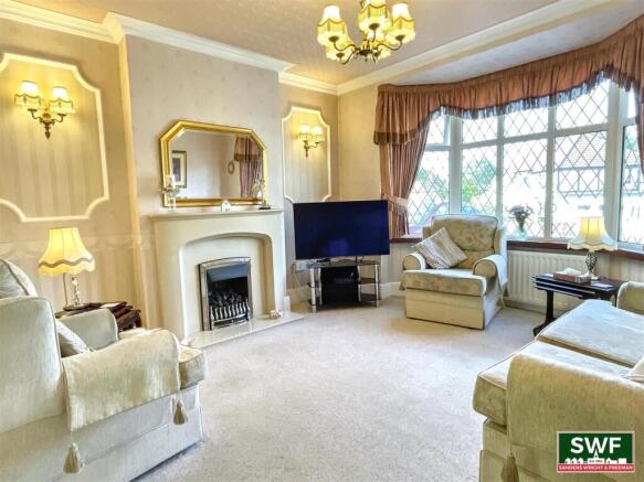 Living Room.jpg