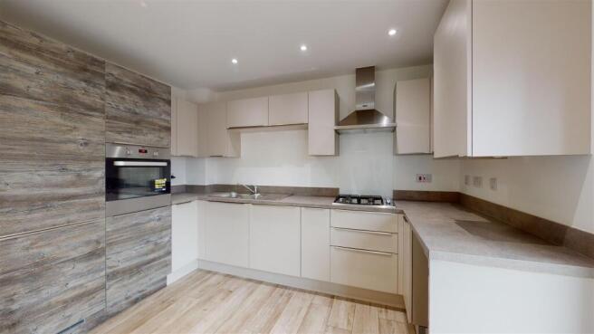 Rumsey Close 16 Kitchen.jpg