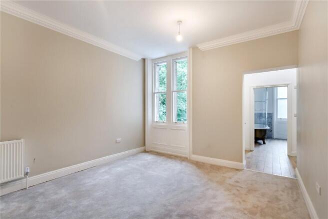 2 bed Flat for sale Image 7