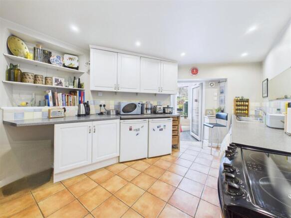3 bed Semi-Detached for sale Image 5