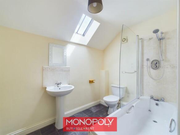 Family Bathroom.jpg