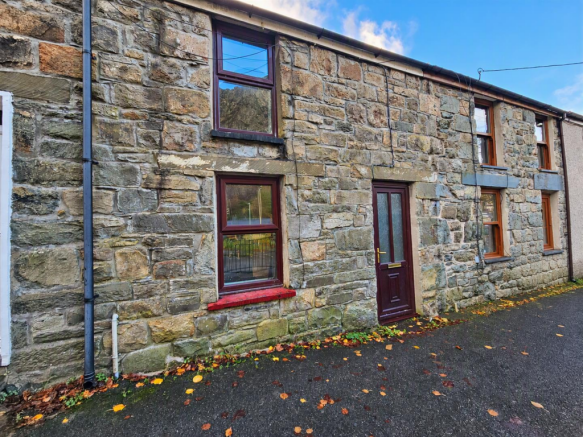 2-bed terraced on Ynys Terrace, Blaenau Ffestiniog, £100,000