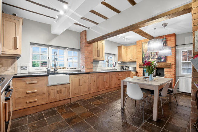 Kitchen/Dining Room