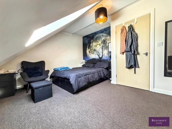 2 bed Apartment for sale Image 11