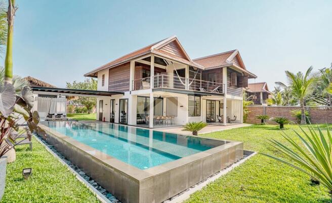 4 Bedroom Luxury Villa For Sale - Svay Dangkum, Siem Reap