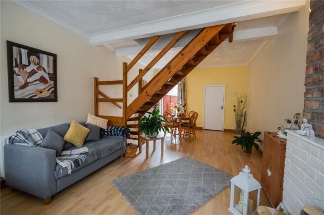 Living Room (2)