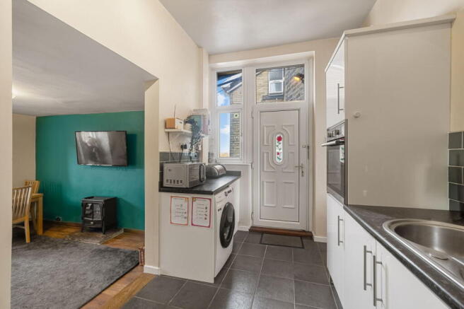 3 bed Terraced for sale Image 6