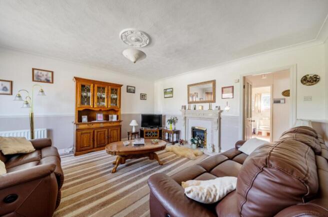 3 bed Semi-Detached Bungalow for sale Image 5