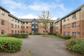 154, Copperfields, Basildon SS15 5RZ