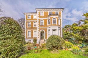 3, Berkeley House, Upper Sunbury Road, Hampton TW12 2DW