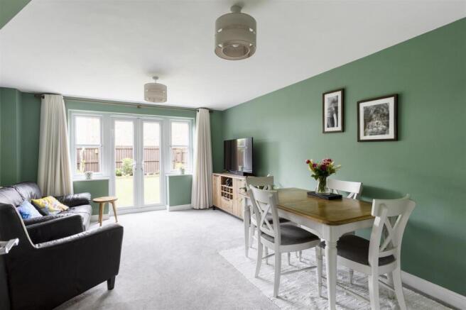 3 bed Town House for sale Image 7