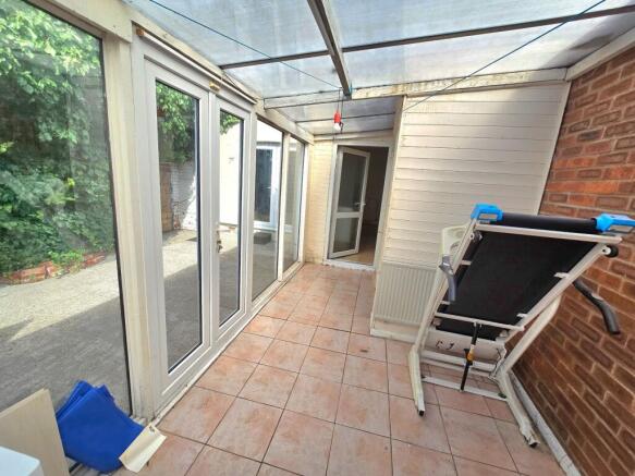 3 bed Terraced for sale Image 10
