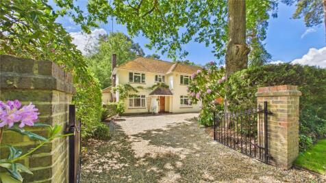 Brackendale Road, Camberley, Surrey, GU15