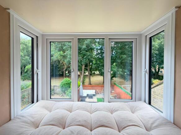 3 bed Semi-Detached for sale Image 7