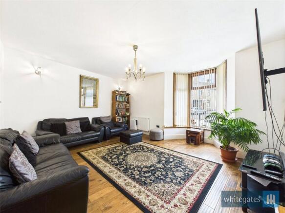 8 bed Detached for sale Image 8