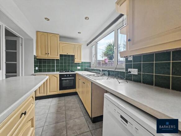 3 bed Town House for sale Image 6