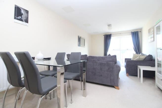 Lounge/Dining Room