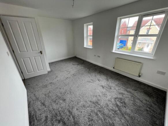 3 bed Semi-Detached to rent Image 4