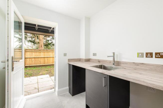 PLOT 6 - 4. Utility.jpg