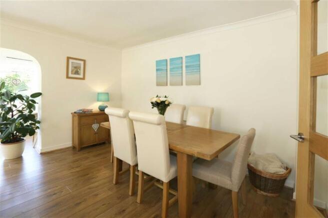 DINING ROOM/SNUG