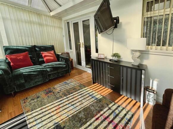 1 bed Semi-Detached Bungalow for sale Image 10