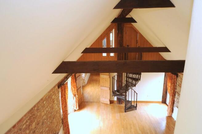 Photo 10