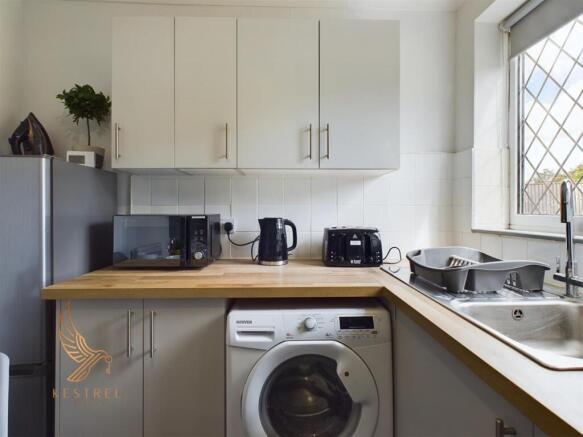 3 bed Terraced for sale Image 5