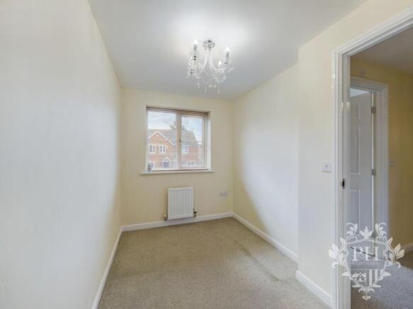 2 bed Semi-Detached to rent Image 9