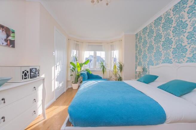 18. Bedroom 1 (2).jpg
