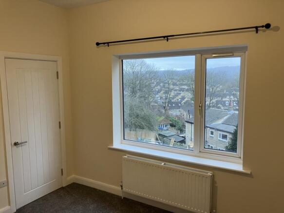 3 bed House to rent Image 8