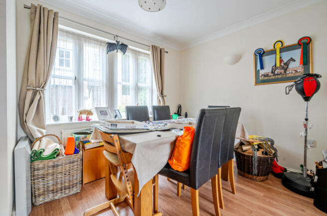 1371416-18-68fa12...