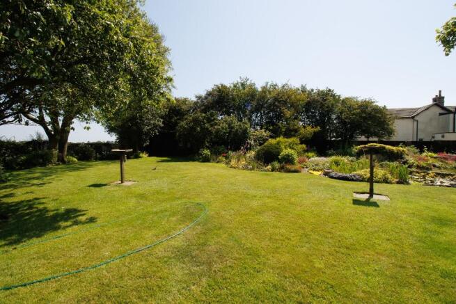 3 bed Detached Bungalow for sale Image 4