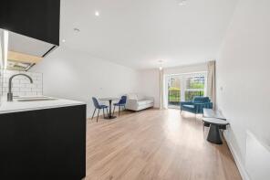 Flat 6, 15 Fermont House, Beaufort Square, Colindale, London NW9 4FF