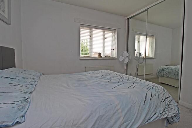 Bedroom One (2).JPG