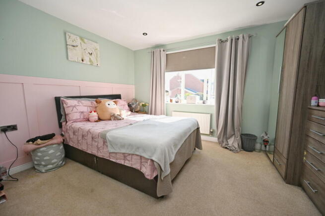 4 bed Semi-Detached for sale Image 10