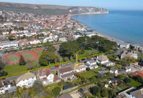 5, Beach Gardens, Swanage BH19 1PG