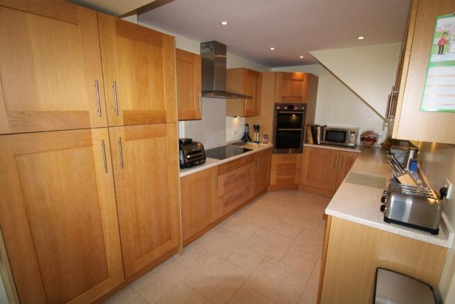 Braybrooke Drive, Furzton, Milton Keynes, MK4 1AE photo 4