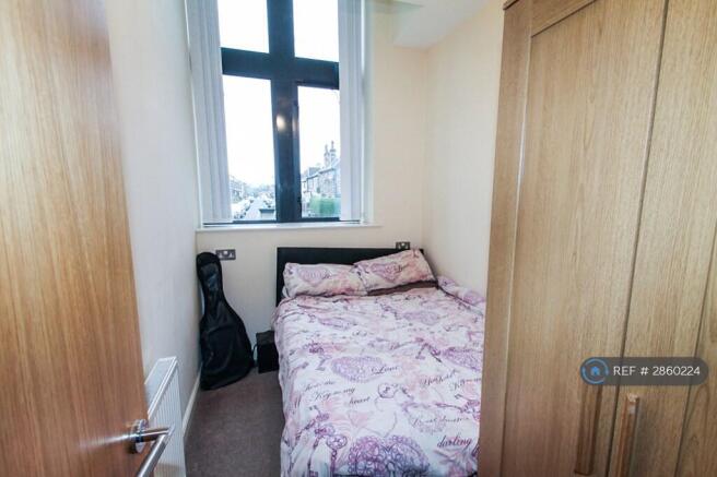 2 bed Flat to rent Image 5