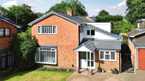 Glynswood, Camberley, Surrey, GU15