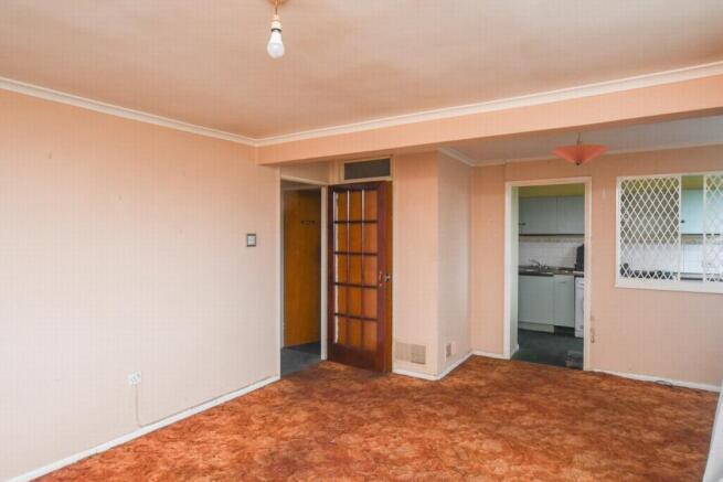 Sitting/dining room