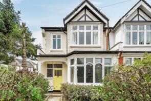 122, Woodgrange Avenue, North Finchley, London N12 0PS