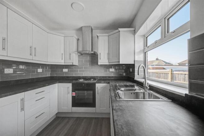 Kitchen_2.jpeg